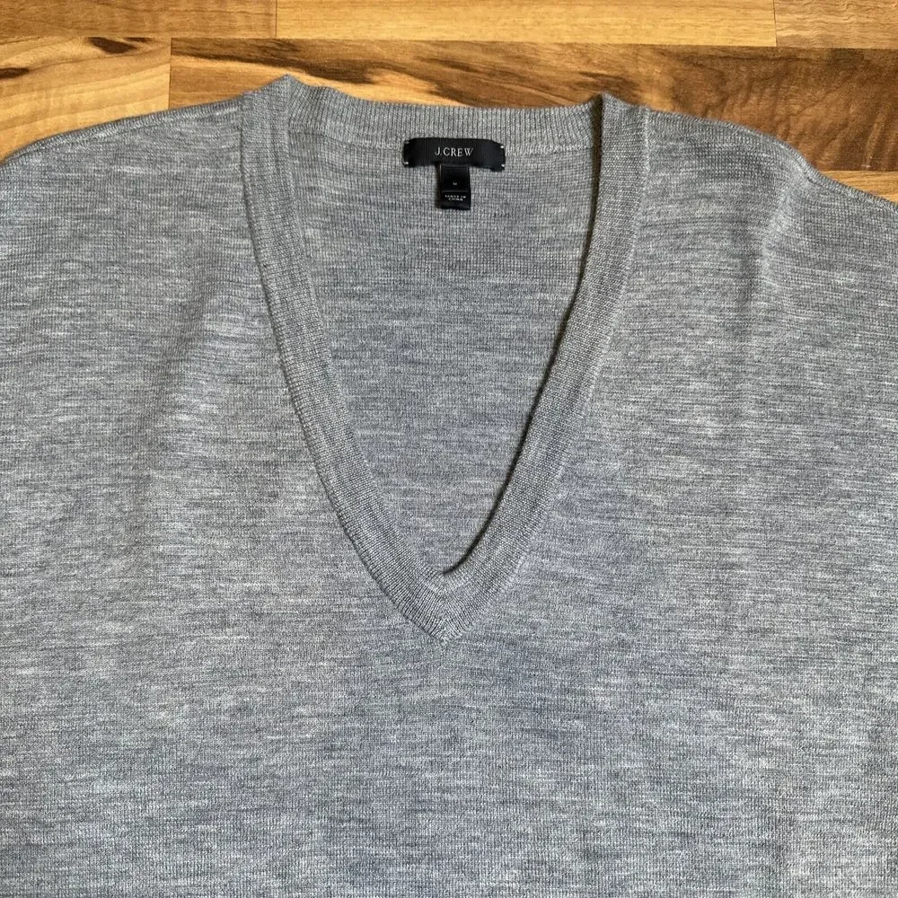 2013 J.‎ Crew 100% Merino Wool Sweater Gray V-Neck Knit Pullover #95622 Medium